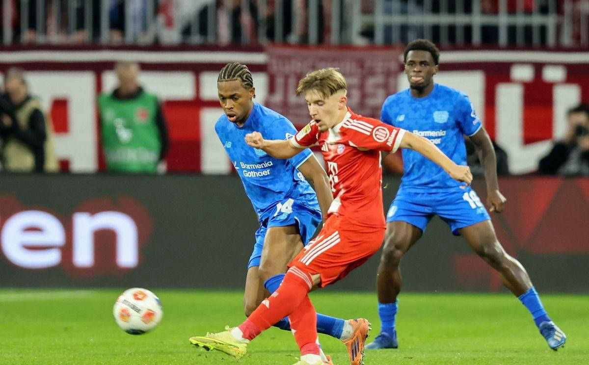 华体会官网入口-包含荷甲今晨再迎强敌，斯图加特临场应变，主帅态度——底气十足，轮换策略成焦点的词条